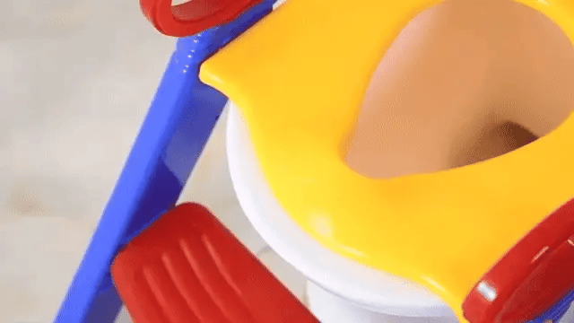 Darziq children's toilet ladder with safety rails, designed to help kids reach the toilet comfortably and securely.