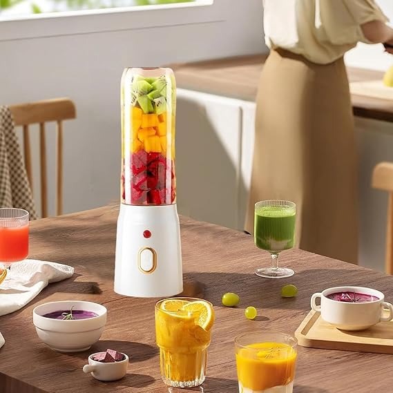 Darziq portable blender for shakes and juice, compact kitchen appliance with a transparent blending jar and ergonomic design.